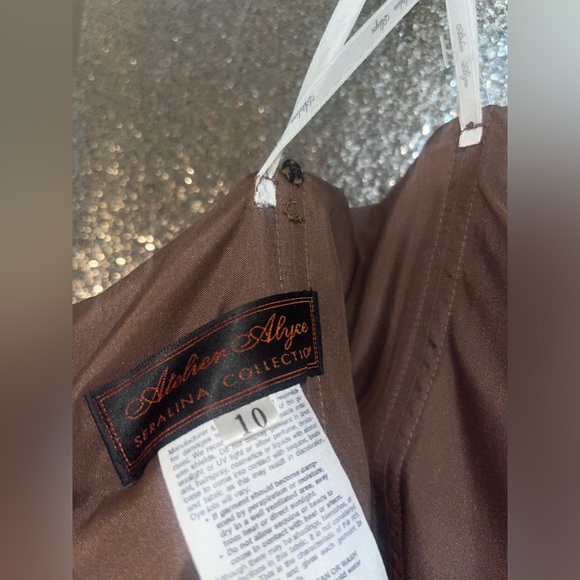 Beautiful Elegant Gold Atelier Alyce Seralina Collection Evening Gown Size 10 - Picture 13 of 16